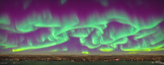 00163-32-aurora_borealis_over_seattle_at_night.png