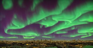 00165-34-aurora_borealis_over_seattle_at_night.png